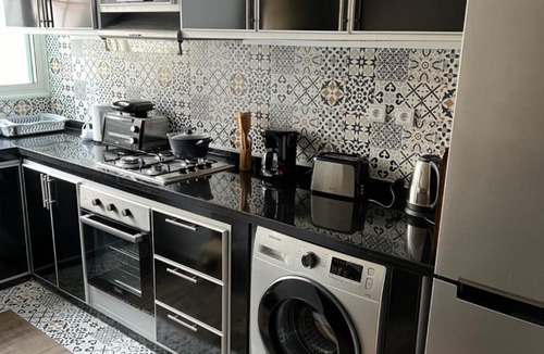 Oulad Azzouz Apartment | Appartement 2 chambres Dar Bouazza Proche AquaParc Tamaris Wifi Fibre Parking