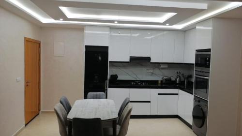 Tamrhakht Apartment | Appartement familial avec piscine Imi Ouaddar