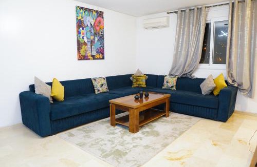 Tanja Balia Apartment | Appartement Moderne au 2e Etage - 2 Chambres, 2 Salles de Bain et Cuisine Americaine