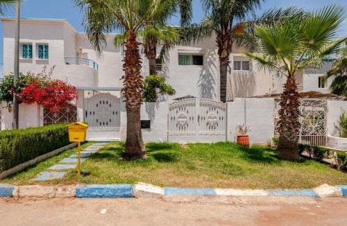 Skhirat Plage Apartment | B26 - Bungalow avec piscine à 200 m de la plage