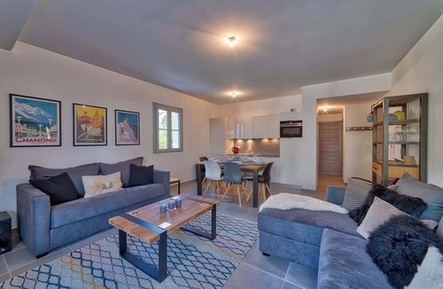 Chamonix City Centre Apartment | Basecamp Town Centre 2 Bed Ground Floor Apartment with Terrace
