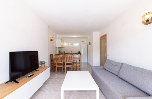 Vandellos i l'Hospitalet de l'Infant Apartment | Beachfront apartment for families with pool · UHC ARCO DEL SOL 210