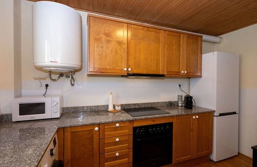 Taull Apartment | Beautiful apartment for 6 guests with WIFI, TV and balcony