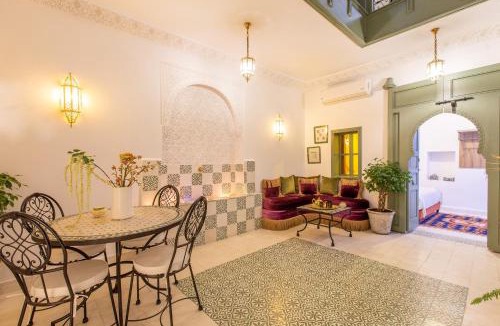 Riad Zitoun Jdid House | Boutique Riad Prive, Patio Vert & Design Rooftop, 4 Pers, Wi-Fi
