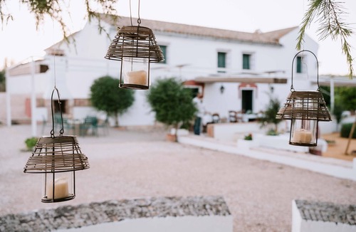 Montilla Cottage | Boutique winery with private pool, BBQ and Wifi Ideal for family relaxation.