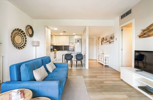 Diagonal Mar i el Front Maritim del Poblenou Apartment | Bright 2-bedroom apartment for 4 with a furnished terrace, distant sea views, two bathrooms, pools, gardens, playground and two shared padel courts near Diagonal Mar.