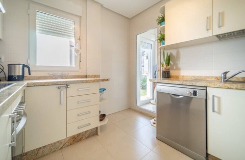 Roldan Villa | Bright 2 Bedroom Villa with Private Pool - LO4LT