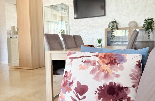 Harhoura Apartment | Bright apartment with a pool, 5-minute walk to the beach