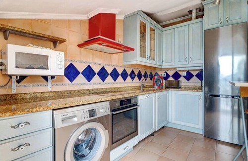 Behobia Apartment | Bright penthouse with terrace, Irún | Parking | 4Pax, IR Property Management