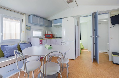 Balea House | Bungalow 'E' with Private Pool, Private Terrace and Wi-Fi