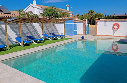 Conil de la Frontera Apartment | Bungalow with Wi-Fi and shared pool