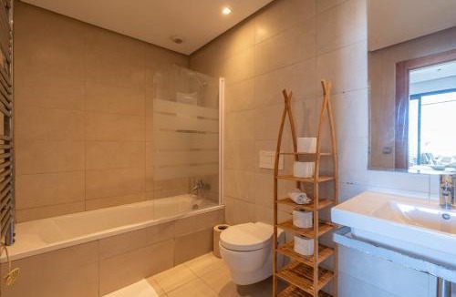 Ain Diab Apartment | C07- Hotel - Apartment- Luxury Hotel Flat - Terrace