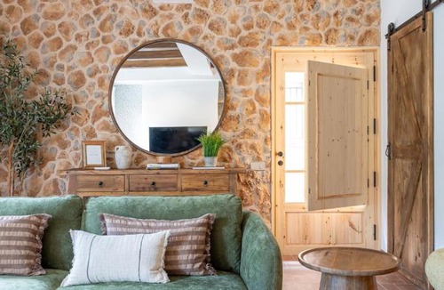 Berga Apartment | Cal Moline Arrels - Refugio rural de diseño en el Berguedà