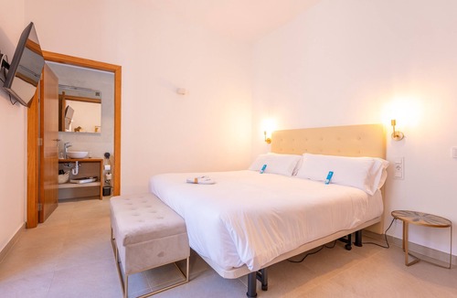 Sineu Hotel | CAS CATALÀ - JUNIOR SUITE VC - Beautiful room in a boutique hotel with city views, share