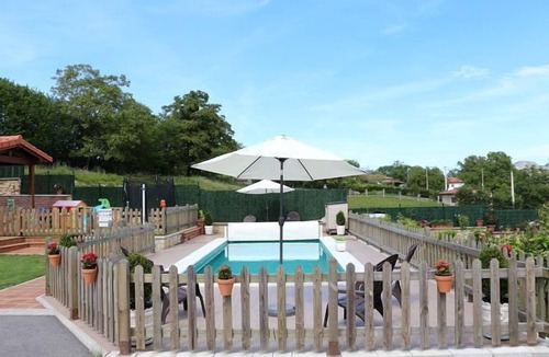 San Martin de Bada Cottage | CASA BADIMIA 8 + 4PLAZAS views of the peaks of europe