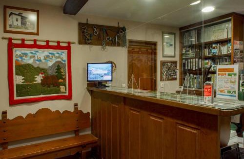 Avin House | Casa de la Montaña Albergue Turístico