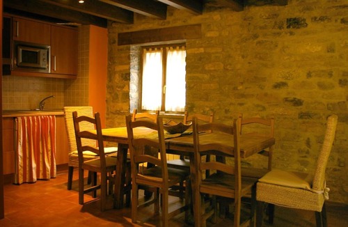 Castiello de Jaca House | Casa La Englata