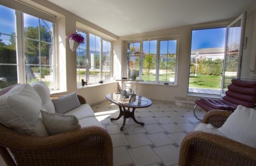 Alcover Villa | Catalunya Casas Close to Salou and just steps from the village!