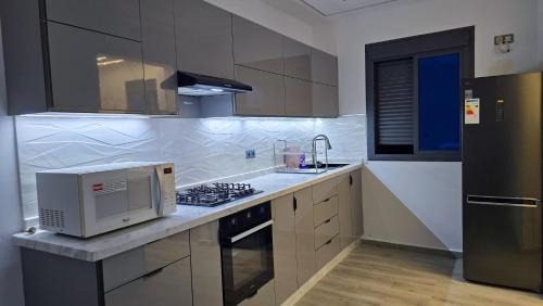 Centre Ville Apartment | Central Premium Holiday Homes - Marché, Corniche & Océan à pied