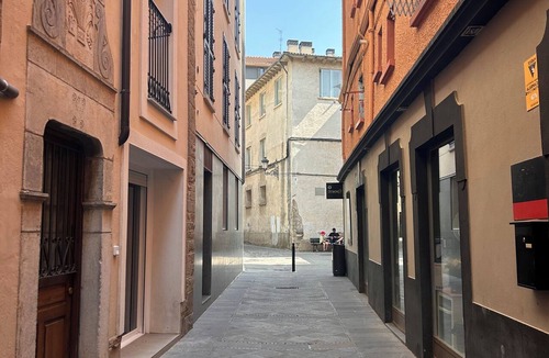 Jaca Apartment | Charming 2-Bedroom Apartment in the Heart of Jaca
