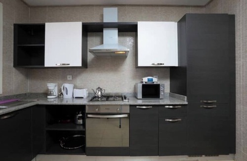Cite Al Mohammadi Apartment | Chic and contemporary, comfort guaranteed.