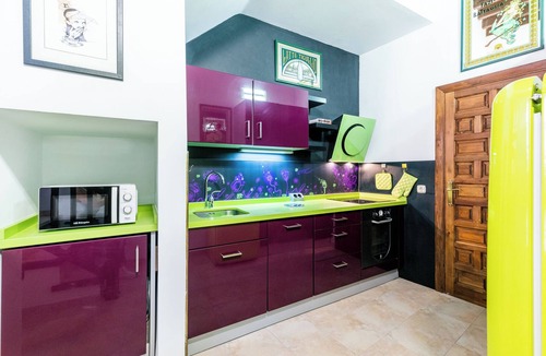 La Marina Apartment | Comfortable and modern apartment in the center of Granada