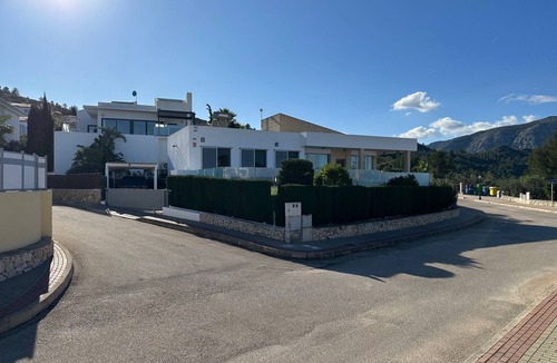 Rafol de Almunia House | Comfortable bungalow with pool in El Ráfol d'Almúnia - sea views and mountain panorama