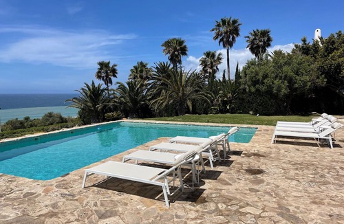 Atlanterra Ski Chalet | Comfortable villa in Cala de los Alemanes, Mediterranean style.
