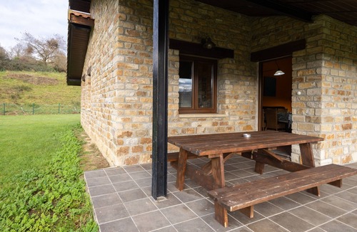 Valle de Carranza House | Country House 'Aitxitxe' with Mountain View, Private Pool and Private Terrace