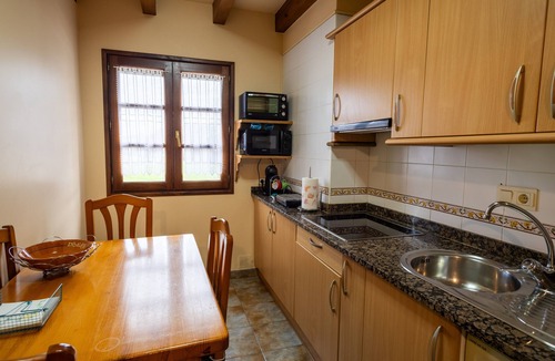Urdax House | Country House 'Matxingonea 1' with Mountain View, Private Garden and Wi-Fi