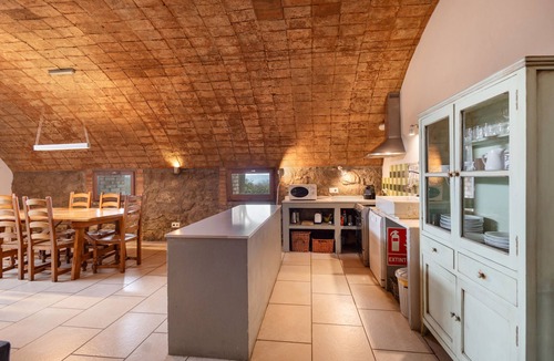 Olvan House | Country House 'Volta De Ferreres' with Mountain View, Shared Pool and Wi-Fi