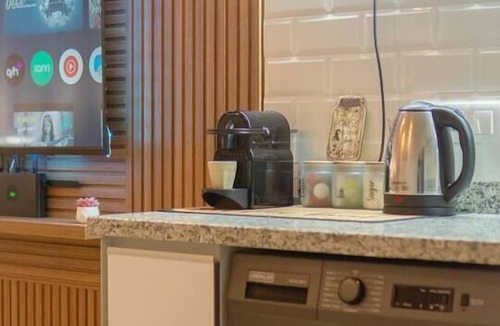 Imi Ouaddar Apartment | Couple Haven Workspace & WiFi 200Mb/s Free Parking