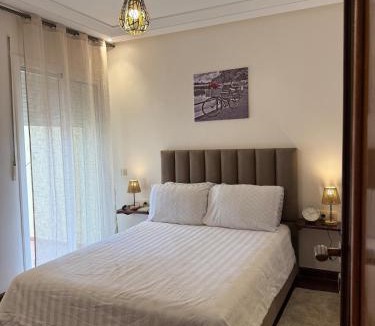 Ifrane Apartment | Dar Dina Piscine et confort 3min du marché central