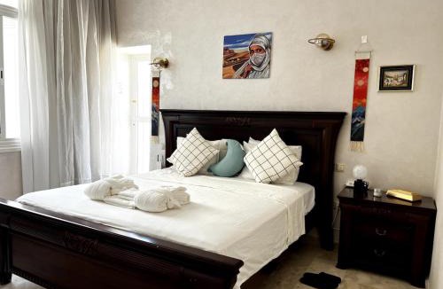 Casablanca City Center Apartment | Dar EL BAHIA - Spacious flat with large Terrace