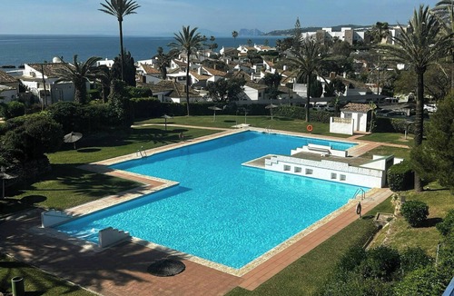 Bahia Dorada Apartment | Designer duplex facing the sea in Estepona