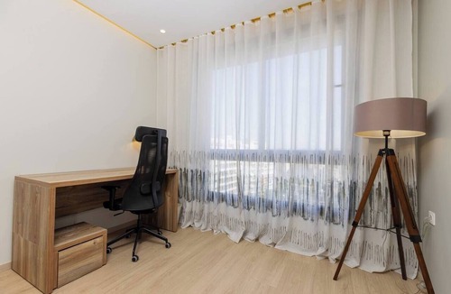 Bni Makada Apartment | Elegant 3BR Apartment - Gym, Terrace & Nice View