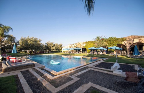 Menara House | Escale Nature near Marrakech | Private Bungalows, Pool, Terrace & Hammam