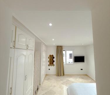 Malabata Apartment | Family 3BR Sea View Apart Prime Location
