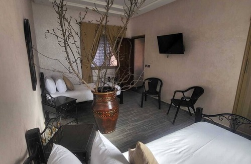 El Aggada Bed & Breakfast | "Ferme des oliviers" Guest house.