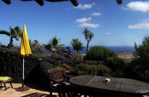 La Asomada House | Finca "Casa Cora" with a view of the water