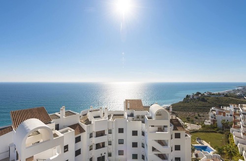 Torrox Costa Apartment | Front sea view apartment with parking