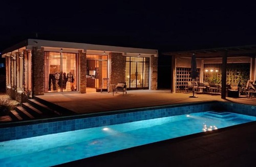 Ounagha Villa | Glass house