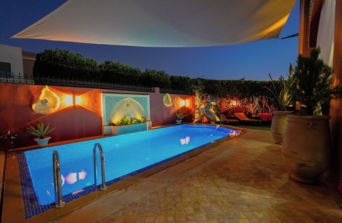 Targa Villa | Half-board included | Charming villa | Heated private pool | Jacuzzi | Near downtown