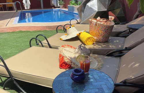 Targa Villa | Half-board included | Charming villa | Heated private pool | Jacuzzi | Near downtown