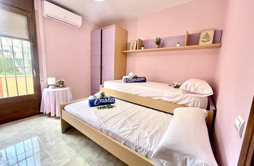L'Hospitalet de l'Infant House | Holiday house Hospitalet del Infante for 1 - 8 persons with 5 bedrooms - Holiday home