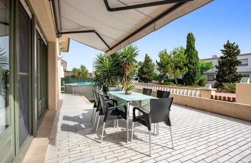 Riumar House | Holiday Home 'Casa De Vacaciones La Terraza' with Private Pool, Wi-Fi and Air Conditioning