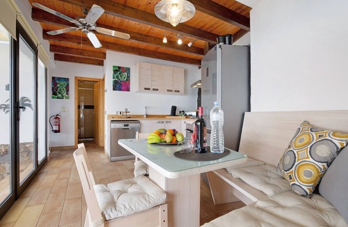 Bahia Calma House | Holiday Home "Torre 4" with Sea View, Terrace & Wi-Fi