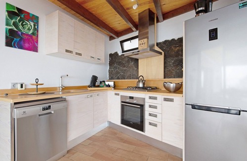 Bahia Calma House | Holiday Home "Torre 4" with Sea View, Terrace & Wi-Fi