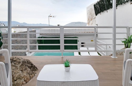 Olvera House | Holiday Home 'Villa Españolillas' with Mountain View, Pool, Terrace and Wi-Fi