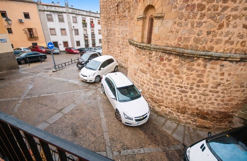 Plasencia Apartment | Homerez - Apartment in Plasencia